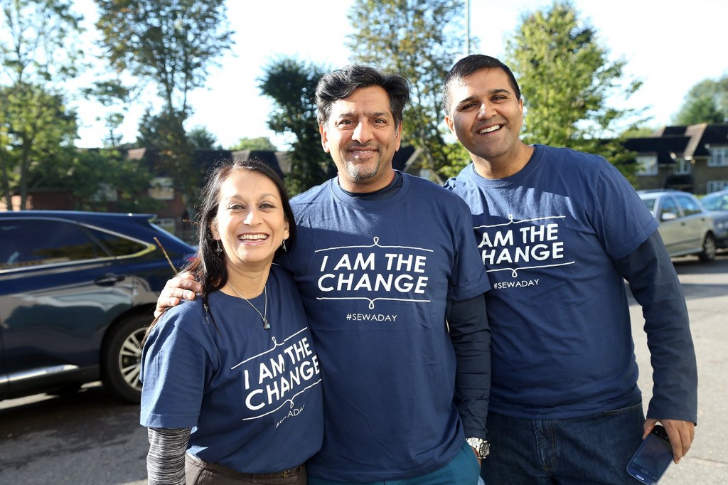 Lopa with Nitin Ganatra and Vikas Pota on Sewa Day 2014