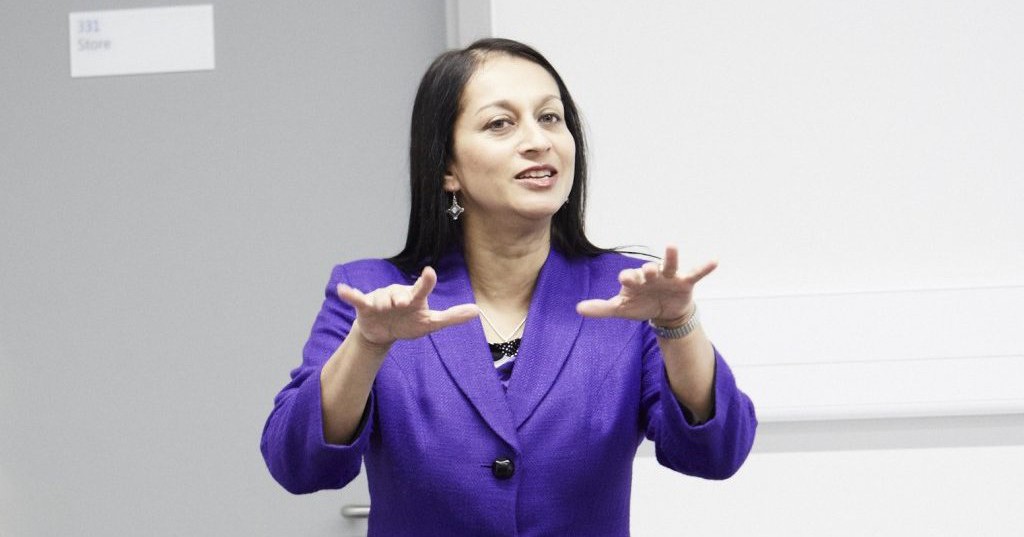 Lopa Patel MBE advising on The Perfect Elevator Pitch at the GDST Digital Leaders Conference 2015