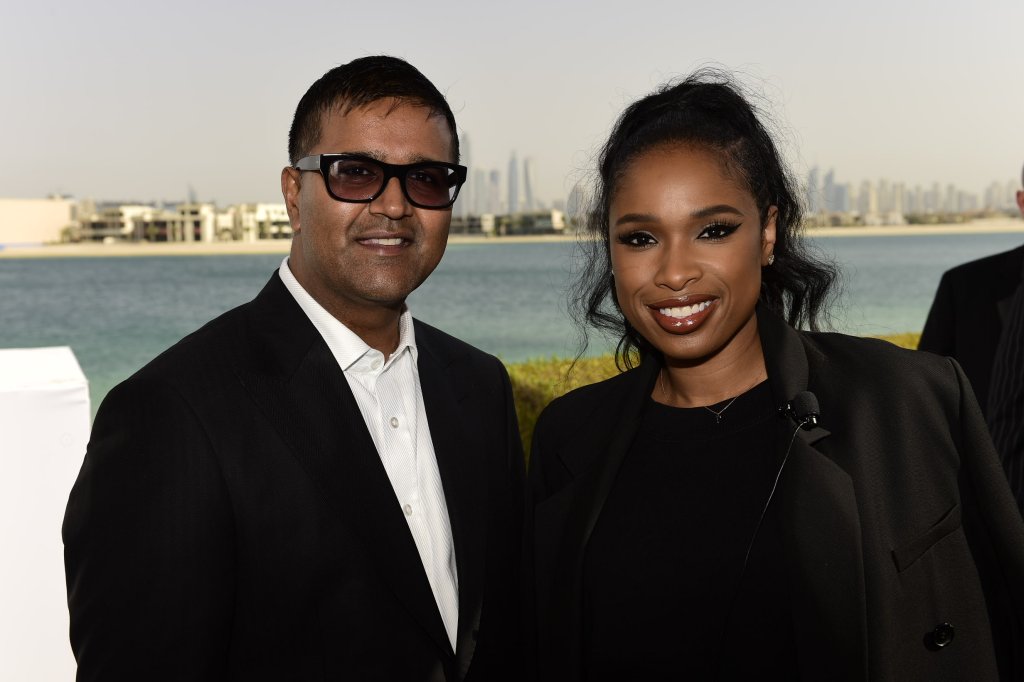 Vikas Pota with Jennifer Hudson at GESF 2018