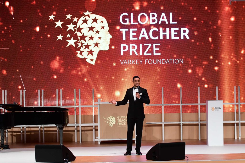 Trevor Noah announces the winner of the Global Teacher Prize 2018
